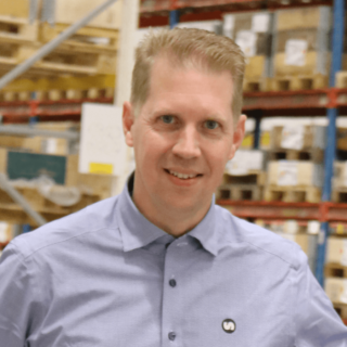Karl-Serneberg-VP-OEM-Sales-Marketing_900x900.png